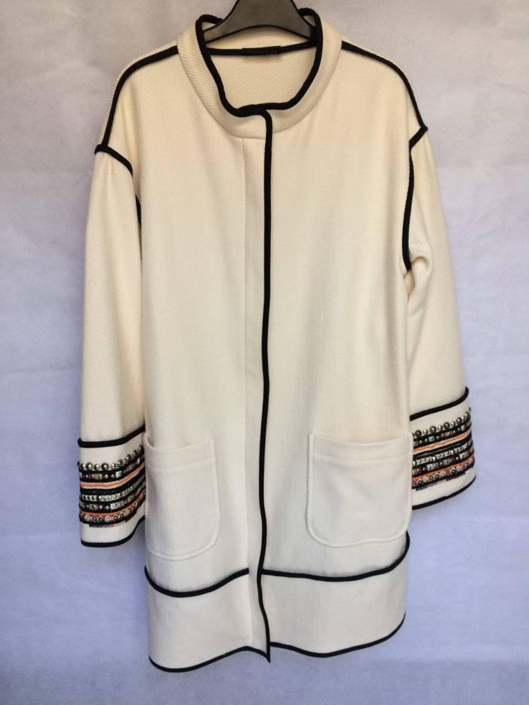 Manteau beige ?�cru esprit boh?�me broderies IKKS taille L